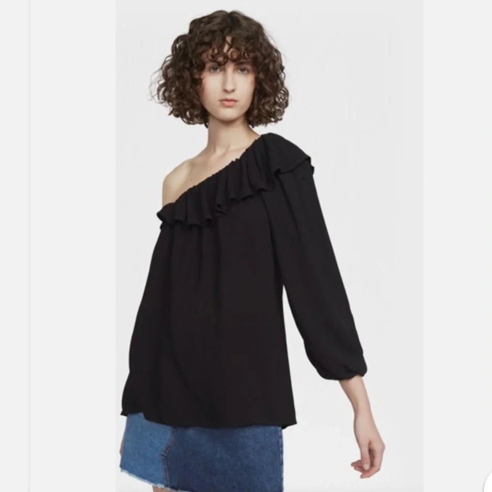 French Connection NWT Evening Dew Asymmetrical Ruffle Top Black 6